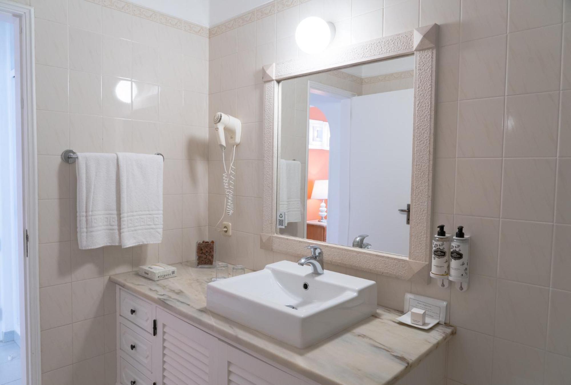 Villa Mar Azul Lagos Eksteriør billede